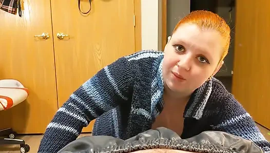 Унижающая мачеха снимает твою девственность