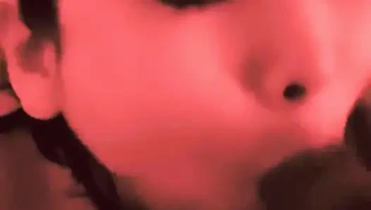 Cewek imut lagi asik nyepong kontol bagian 2