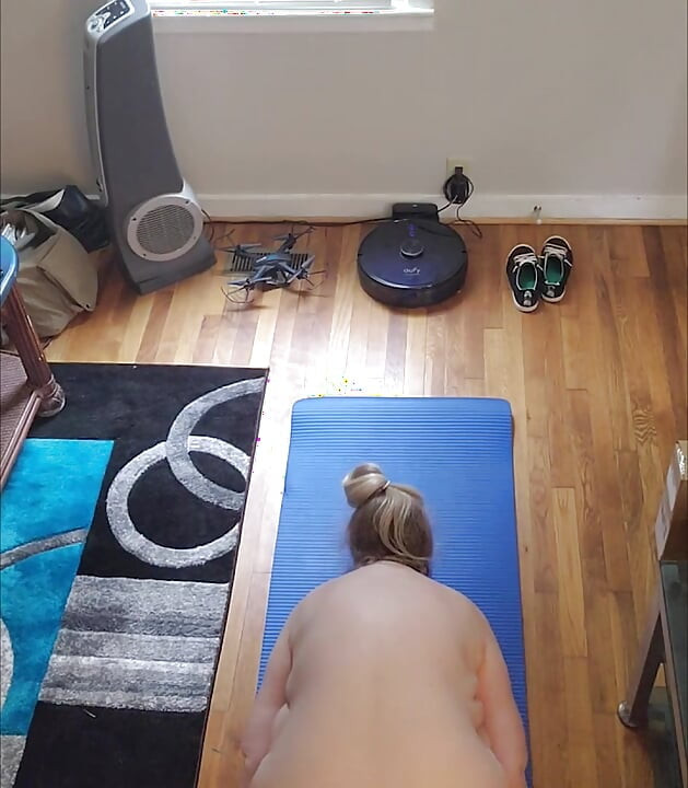 Gorda Gostosa Faz o Seu Yoga Matinal!