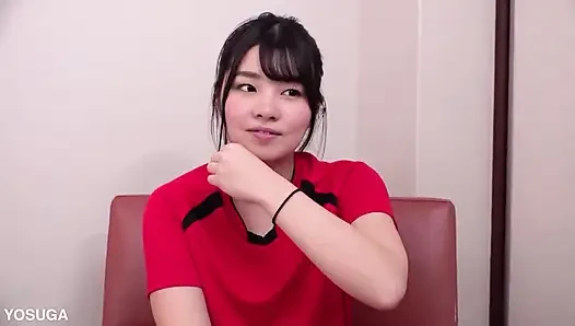 Seorang gadis semok dari klub tenis yang kuat melakukan pekerjaan paruh waktu rahasia. besar cewek ini dipijat dengan nikmat