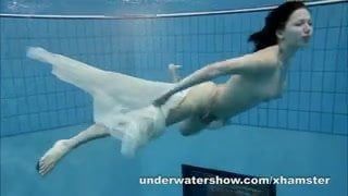 Andrea shows nice body underwater