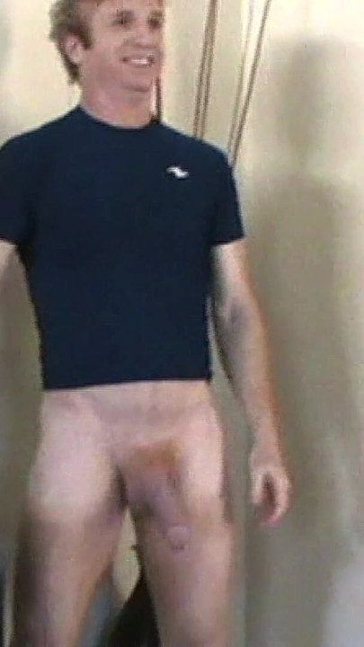 Roydude se quita los pantalones cortos | Clip 1