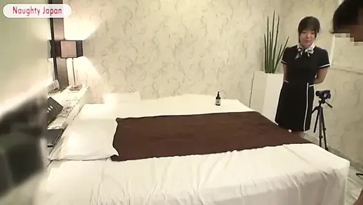Sansürsüz Mens Spa bakış açısı. Platin sınıf masajı en iyi orgazm seansına yol açıyor