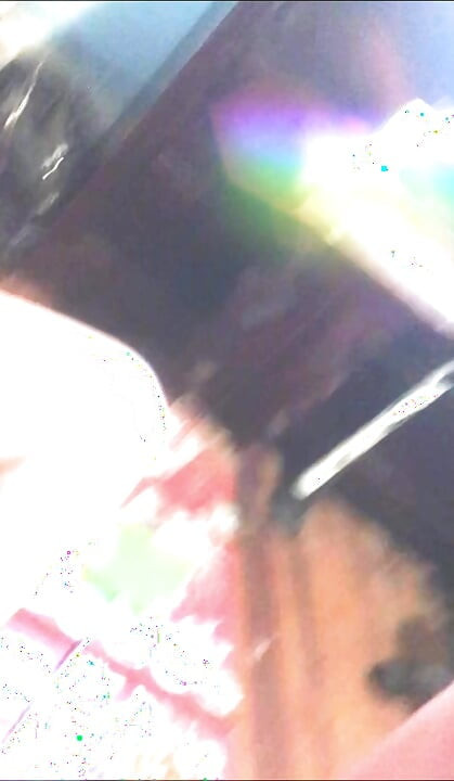 Luda, ludo lijepa mala glavica raširi noge