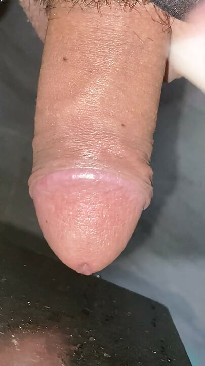 I've got a big cock, I'm horny, I'm looking for someone to suck it, or maybe I'm going to put it in someone's mouth