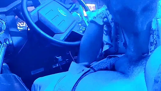 Blowjob in meinem lkw, sperma im mund