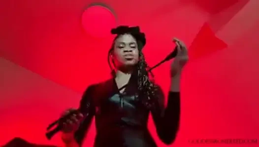 Бить свои яйца и ешь это - чернокожая богиня женского доминирования Rosie Reed, яиц и яиц и инструкция по поеданию спермы, доминирование в видео от первого лица - Стандартное определение