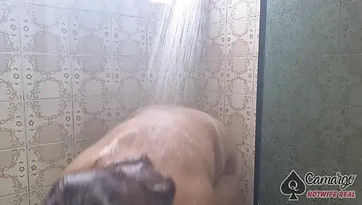 COME TAKE A SHOWER WITH ME