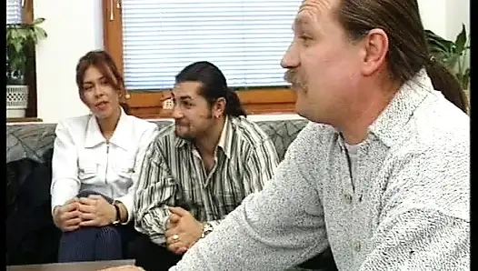 За Немецкими Дверями Усердно Трахают