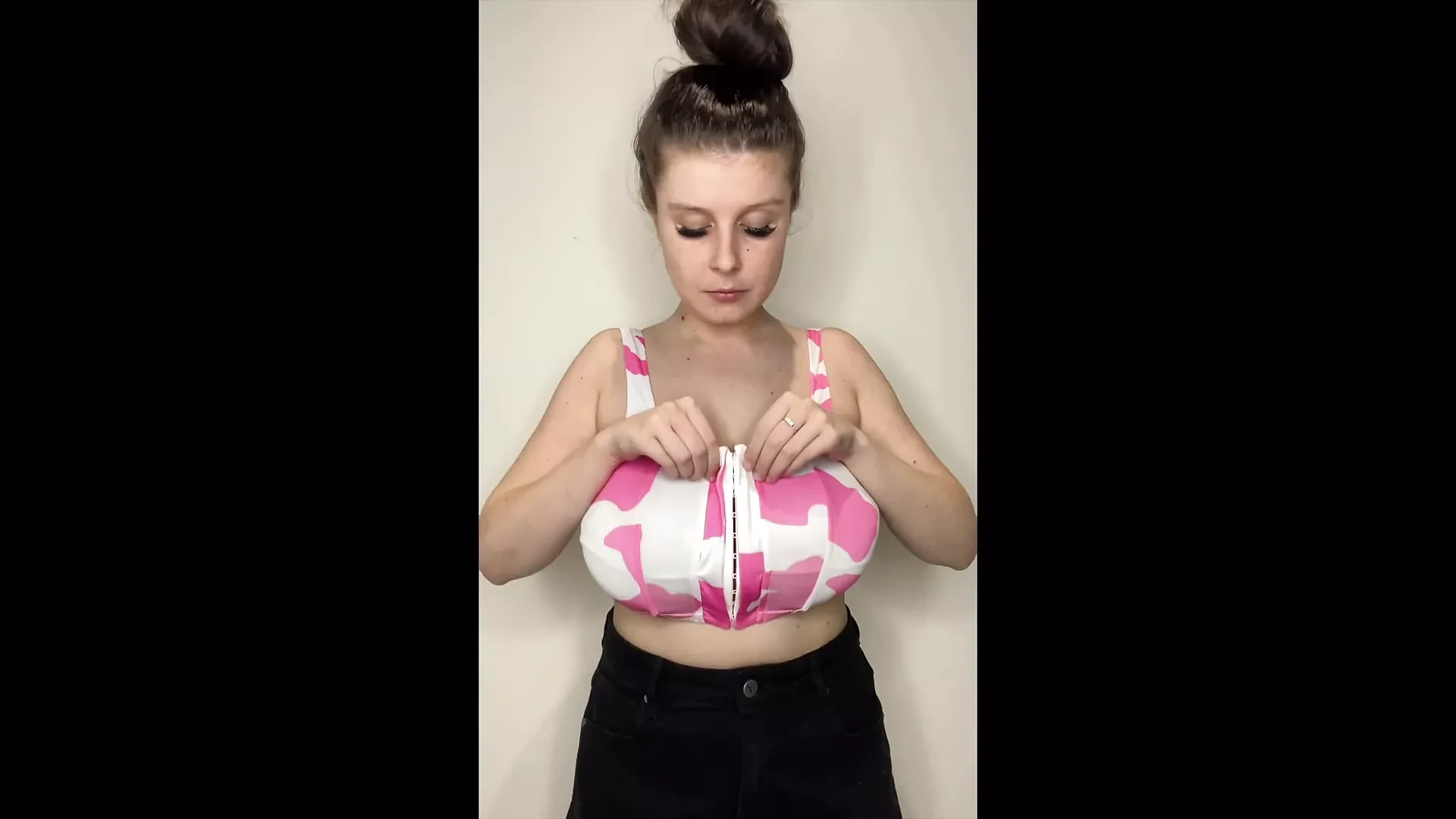 Experimentar roupas de verão