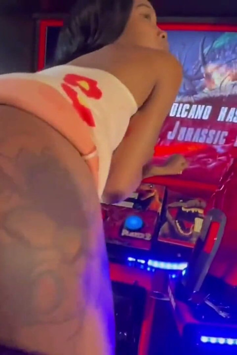 We Found a Arcade to Fuck in