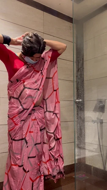 Must-see moment from "Jessica walks in Saree and Bath"