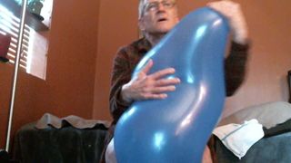 Grosse bosse de ballon, pop, prise et éjac - 2-21 - balloonbanger