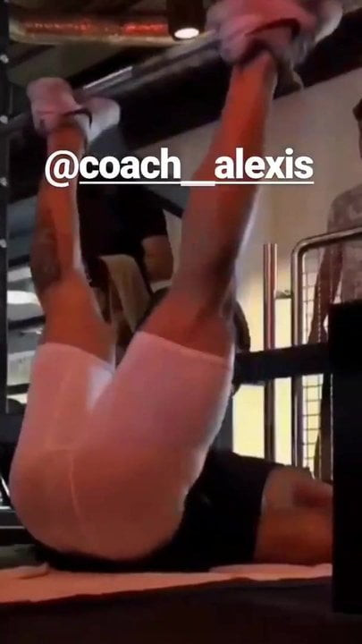 IG: allbootyguys13