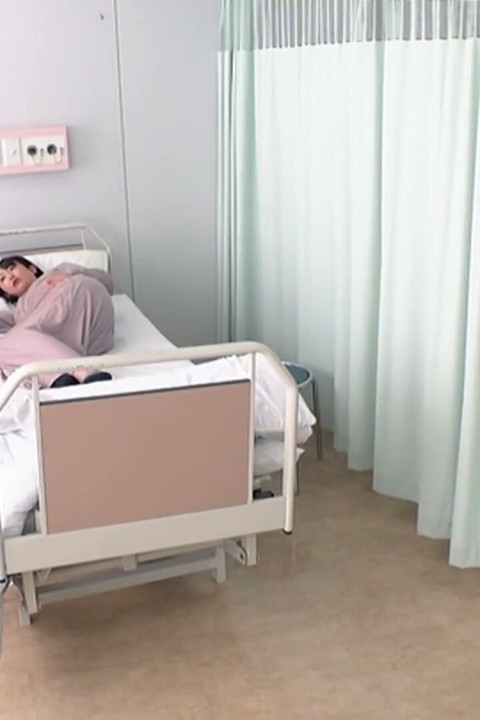 Nurse Tamaki's Forbidden Affairs - a Sweet Maternity Nurse Tempts Married Men Into Betrayal - 2