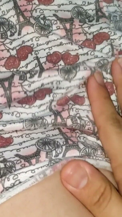 XXX ديسي - عندما أنيك ابنة زوجتي، أرى أن كسها لطيف جدا | مقطع 1