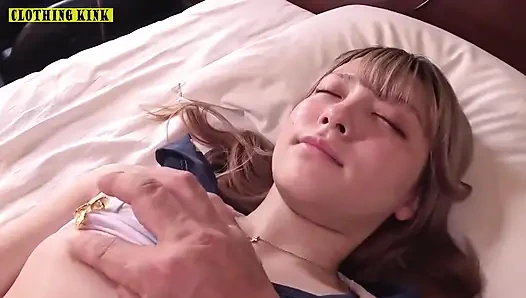 Halfsпарк Ignites как красотка-транс показывает ее нетронутую истинную сторону