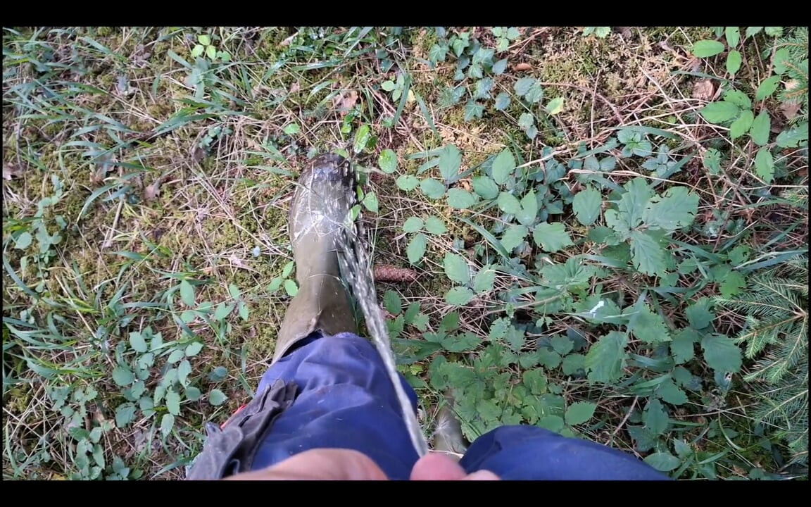 Teen masturbates riskily in the forest