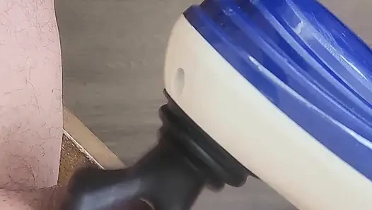Masajcı yarağıma masaj yapıyor