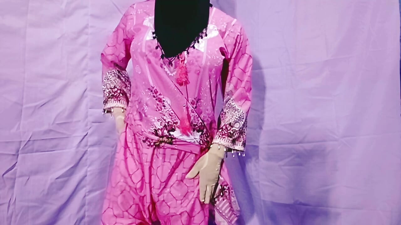 結婚相手の女性に会いに行って、彼女と関係を持つ