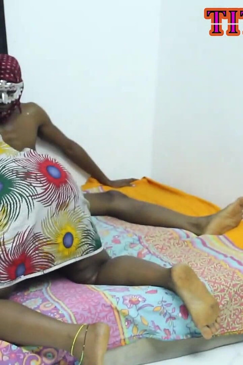 Sexy Amateur Housewife Got Banged by Street Boy Hardcore