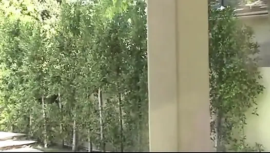 Siyah hatun büyük siyah yarak emiyor (tam orijinal film.)