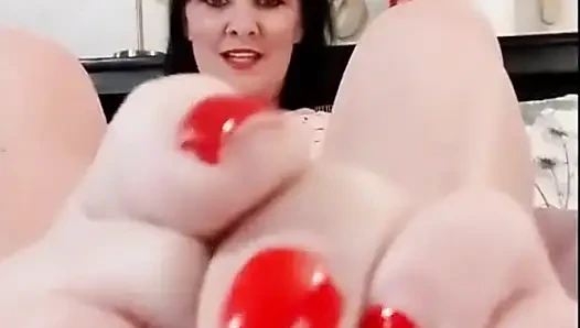 Sexy rote Zehennägel, barfußsohlen