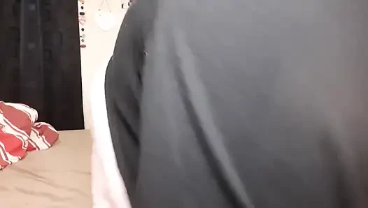 Жиробасина скачет на дилдо и испытывает оргазм