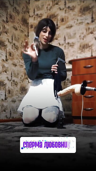 Sonechka25 brinca com o esperma de seus amantes (engole e enche sua bunda com porra de preservativos usados)