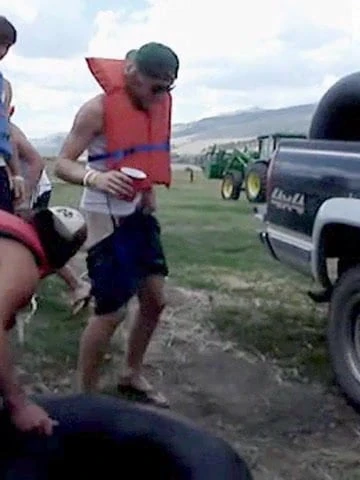 Str8 fun play - white trash