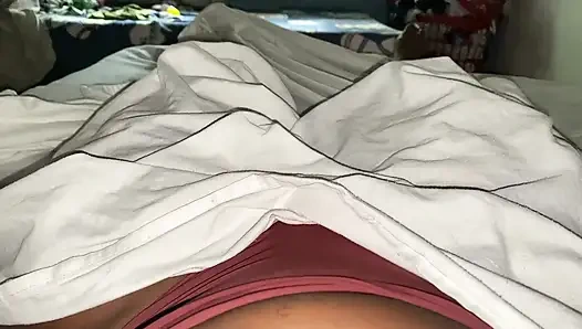 I RECORD MY NEIGHBOR SEEING EACH OTHER AFTER BREAKFAST