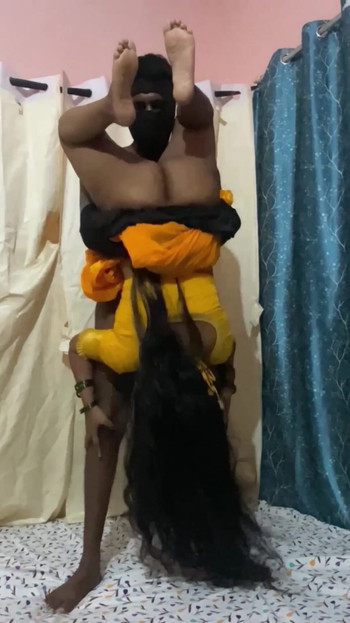 "Marathi komşusu Mohini'nin haldi kutlaması sikişi" ile ağzı açık bırakma anı