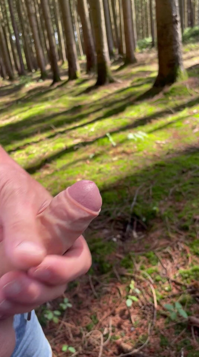 Im Wald Spermaspiel