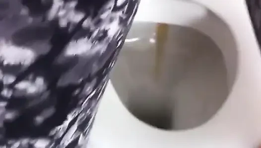 Pee!! Wanna See My Wet Pussy?