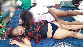 INDIANA QUENTE BHABHI SEXO