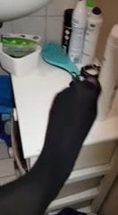 أقدام النايلون .... أعز أصدقائي إيزابو