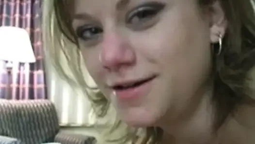 She Sucks And Blows The Cock Of Her Partner And Makes Him Cum