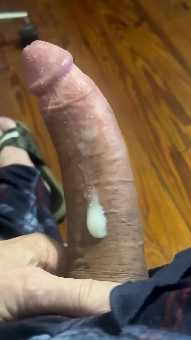 A good quick jerk off of my Man meat