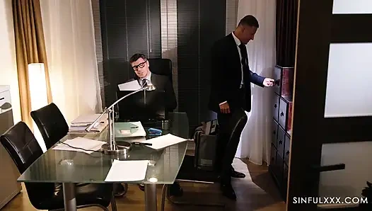 Я не могу поверить, что тебя уволили! Стэнли Джонсон и мисс Салли на SinfulXXX