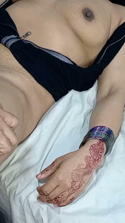 Büyük meme uçlu chachi misyoner pozisyonunda sikildi, Hintçe chudai HD porno video | Bölüm 2