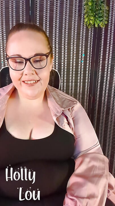 Freche Therapeutin hilft ihnen zu ihrem neuen Sissy-Leben