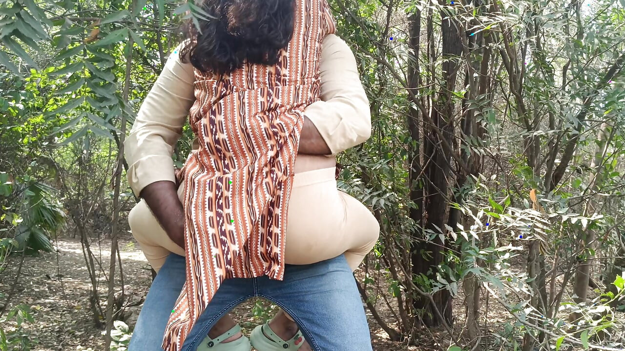 College student outdoor fucking