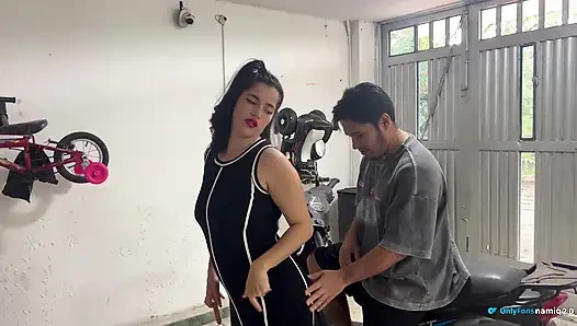 Picking up a service on the street and I fuck her really hard!