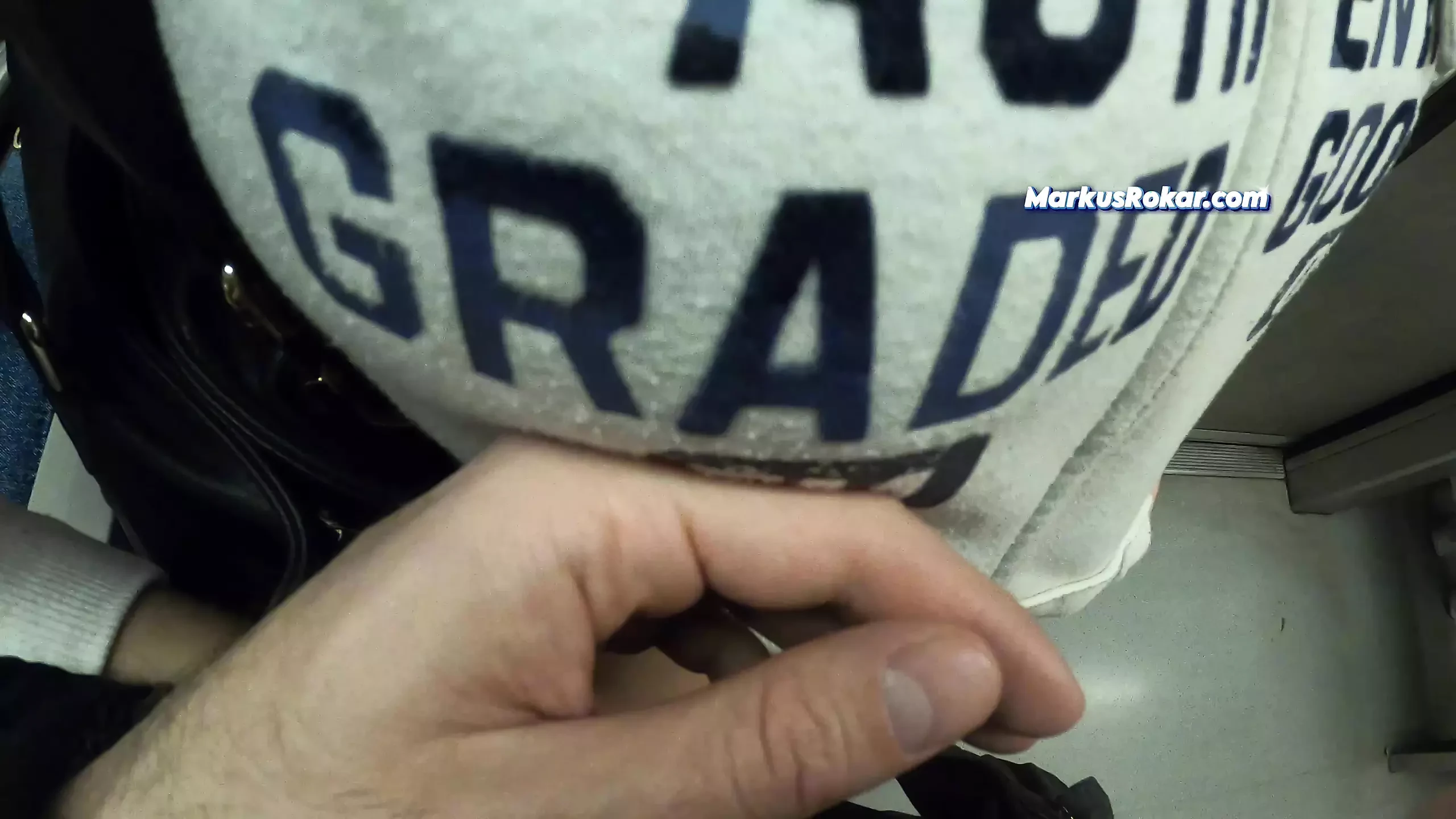 Străini cu un Spark: o întâlnire tren pe care nu o va uita niciodată