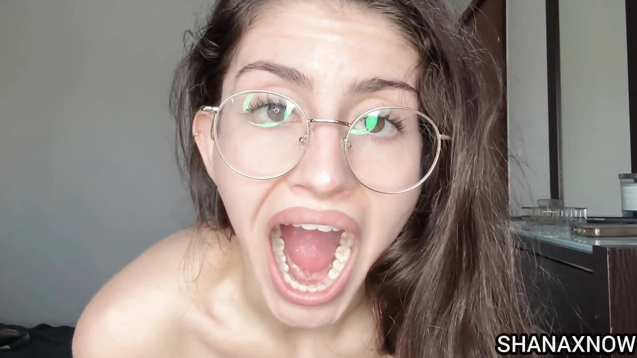 Fetiche comido por tu diosa desnuda hablando contigo