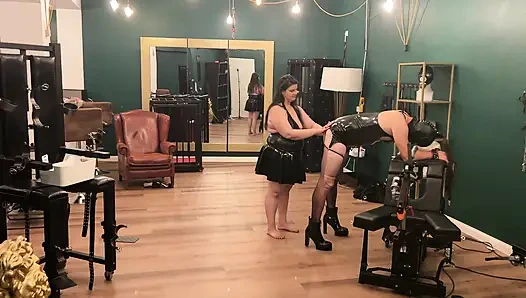 Fetiş çatı katları tv kölesi ile sert anal seans bölüm 1-4