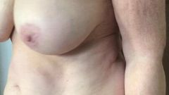 Istri saya astrid menunjukkan tubuhnya yang seksi selama 69 tahun