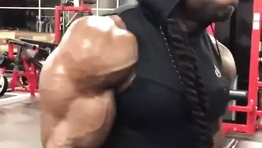 Bodybildars sert sikişiyor