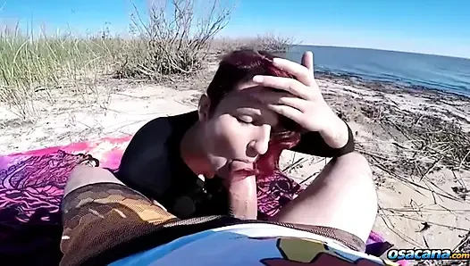 Fucking hot with the naughty girl on the beach in public