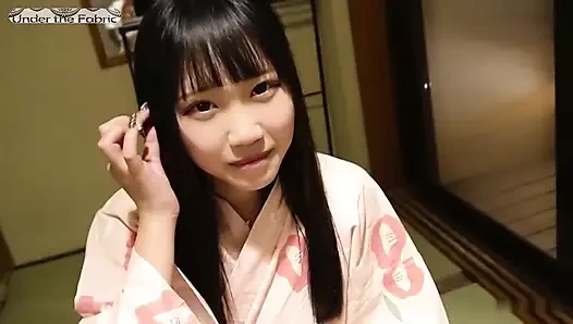 Yukata chaos si idola nakal yang lagi asik muasin memeknya di pemandian air panas tanpa sensor sampai wajahnya menganga